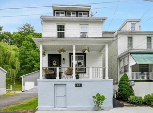 28 Shade St, Middleport, PA 17953