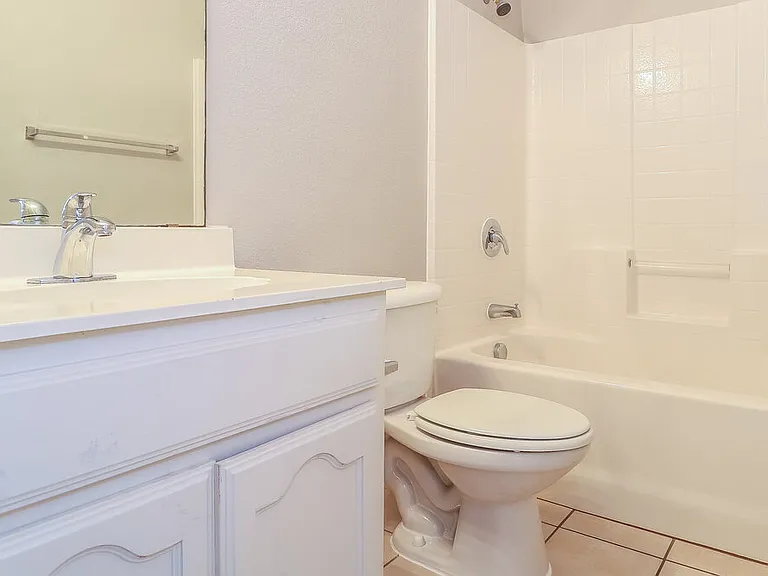 7905 Raton Ridge Ln — Photo 13