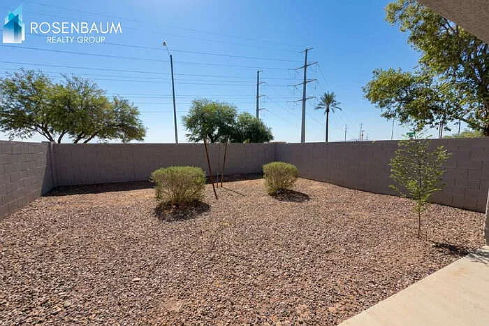 2431 S 46th St — Photo 11