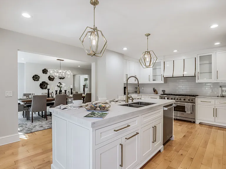 849 Lake Ave — Photo 15