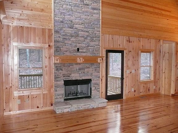 3rd image of 816 Rainbow Mountain Dr