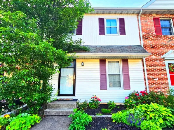 4 Washington Sq, Doylestown, PA 18901