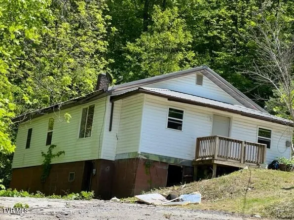 1438 Ely Town Rd, Dryden, VA 24243