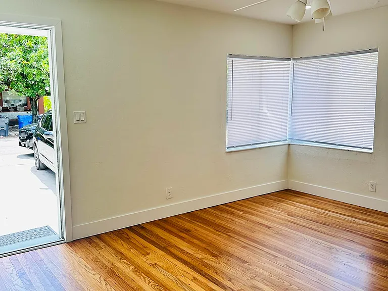 2425 Pierce St — Photo 14