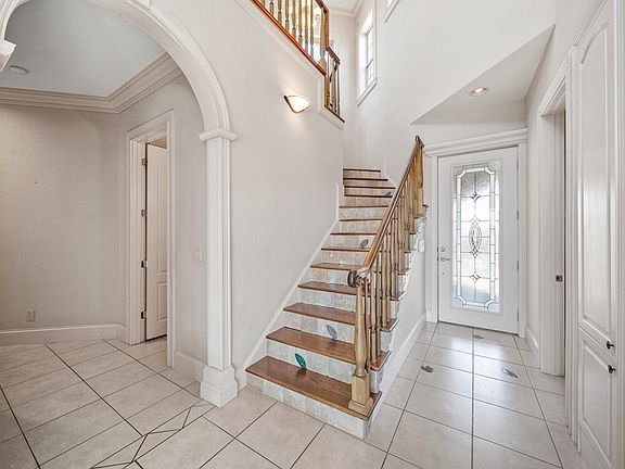 5th image of 389 Roy Hays Way