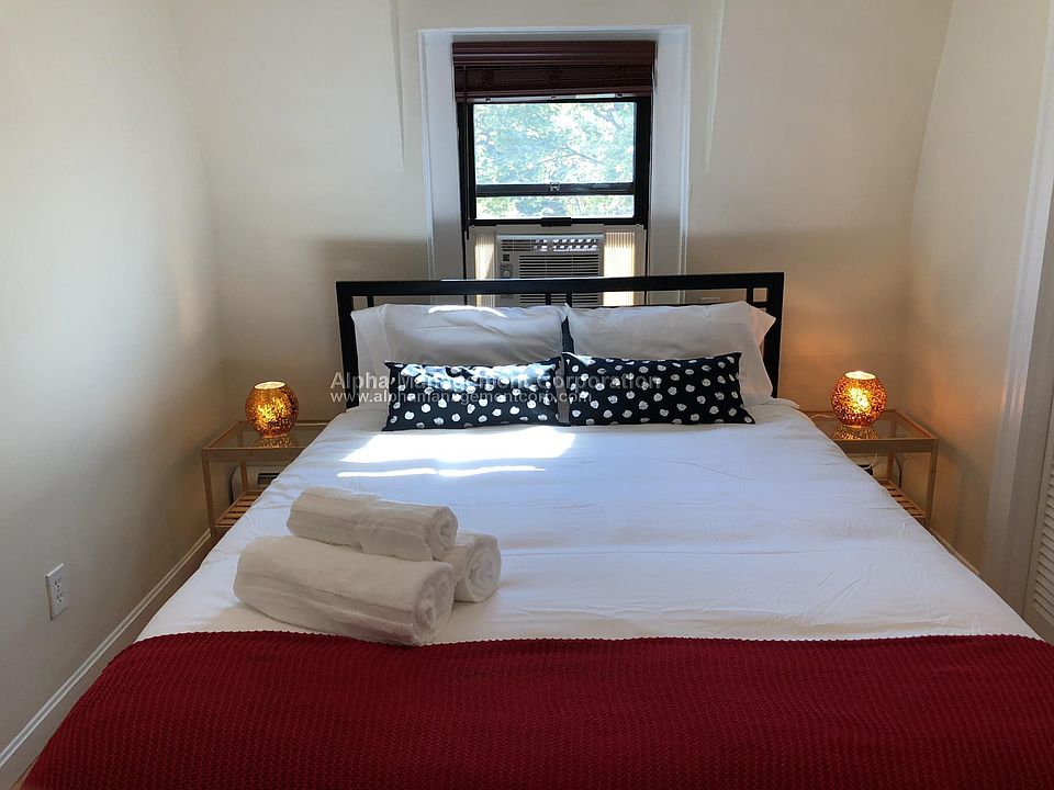 2nd image of 20 Cumberland St #5