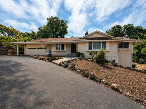 4705 Acacia Way, Penngrove, CA 94951