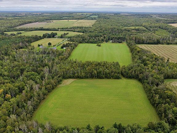 3rd image of 1868 Brooklyn Rd