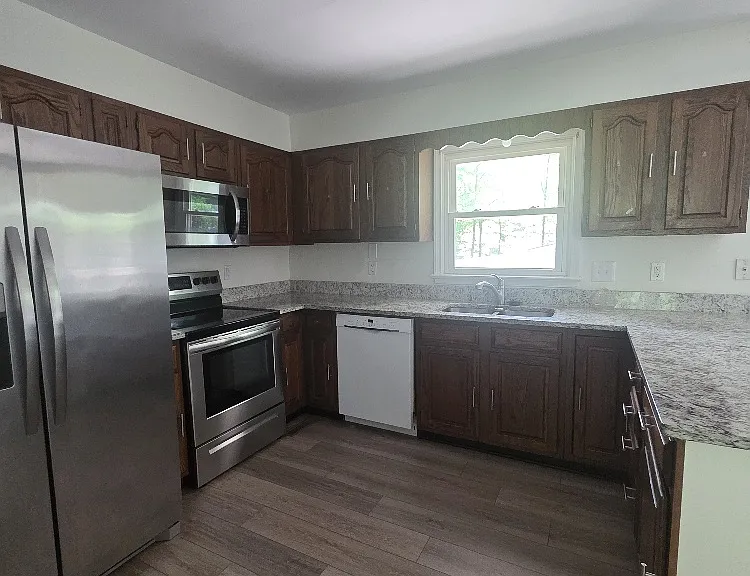 104 Crutchfield Cir — Photo 9