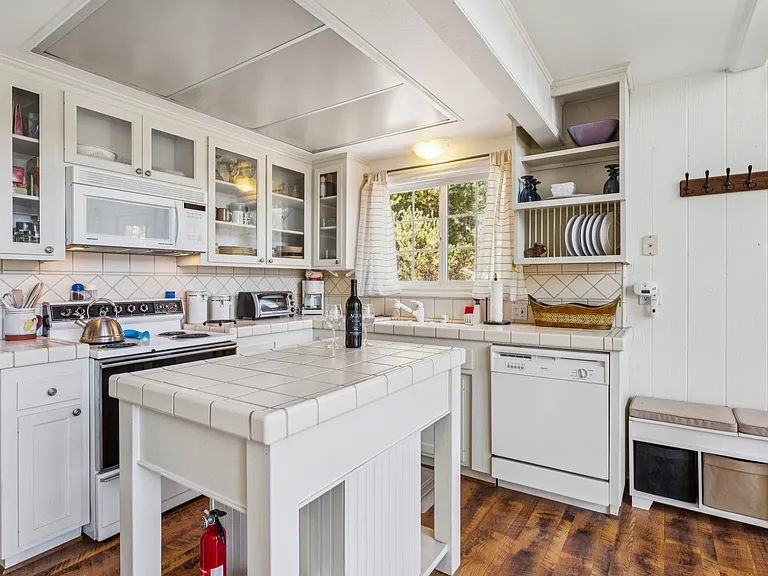27602 W Shore Rd — Photo 11