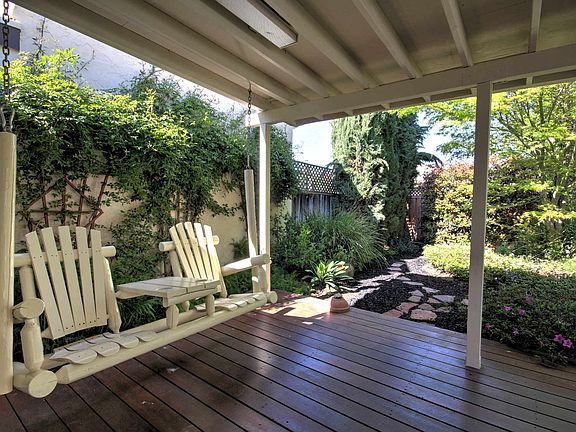 2nd image of 15380 Venetian Way