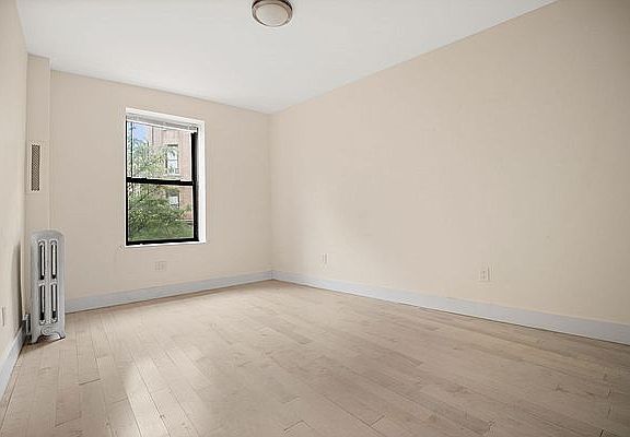 4th image of 75 Saint Nicholas Pl APT 2A