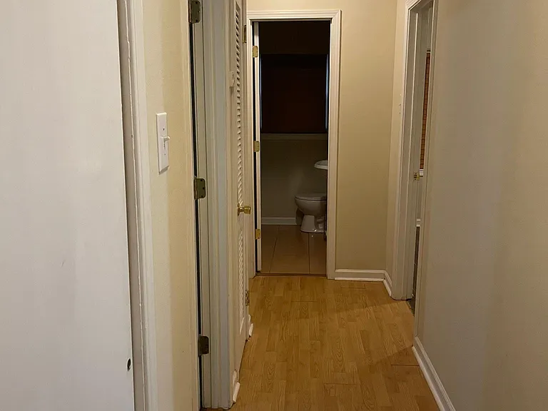 6455 Waverly Dr N — Photo 21