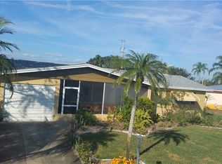 1542 Lindale Cir, Lehigh Acres, FL 33936