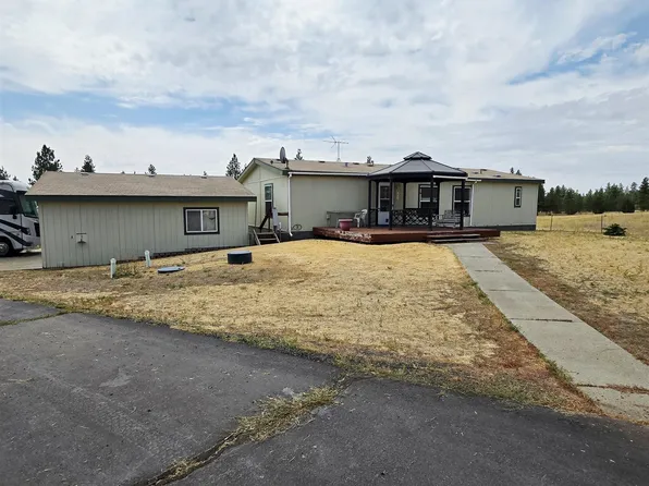 27210 W Cornwall Rd, Cheney, WA 99004
