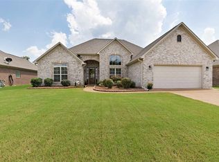 30 Fall Creek Dr, Jackson, TN 38305