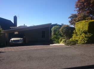 1922 NW Blue Ridge Dr, Seattle, WA 98177