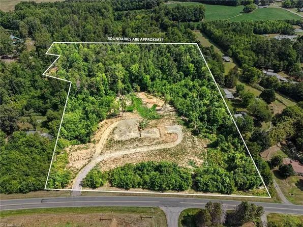 1 Pineville Rd, Mocksville, NC 27028