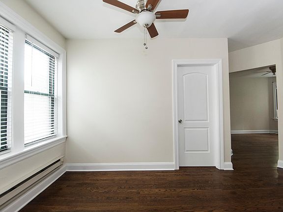 3rd image of 3845 N Greenview Ave APT 1s