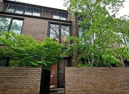 1st image of 704 W Wrightwood Ave