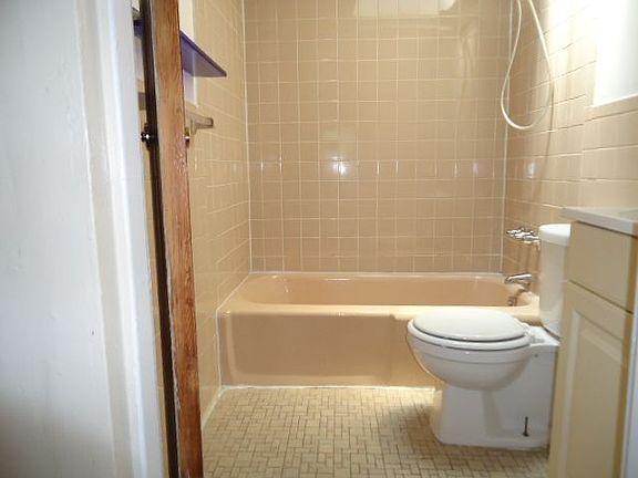 5th image of 124 S Oxford St #4