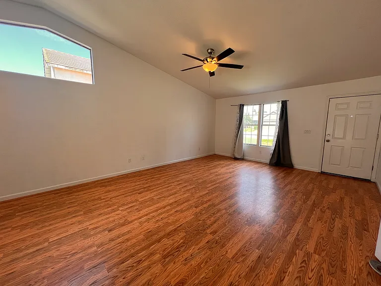 434 El Portal Ct — Photo 7