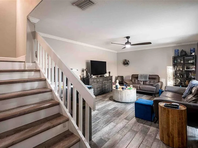 15307 W Pond Woods Dr #301 — Photo 19