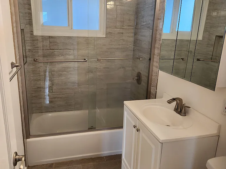 205 Laurel Pl #15 — Photo 4