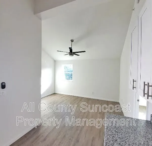 1278 Jade Pl — Photo 5