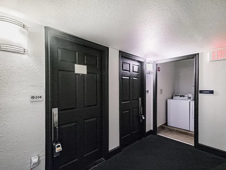 1025 Swanson St — Photo 49