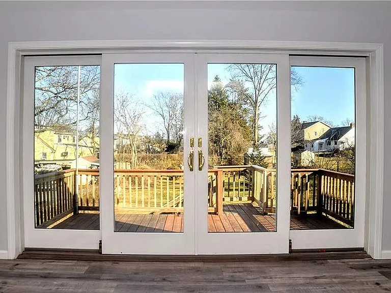 118 Webb Ave — Photo 5