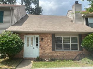 105 Brookwood Ln, Hattiesburg, MS 39401