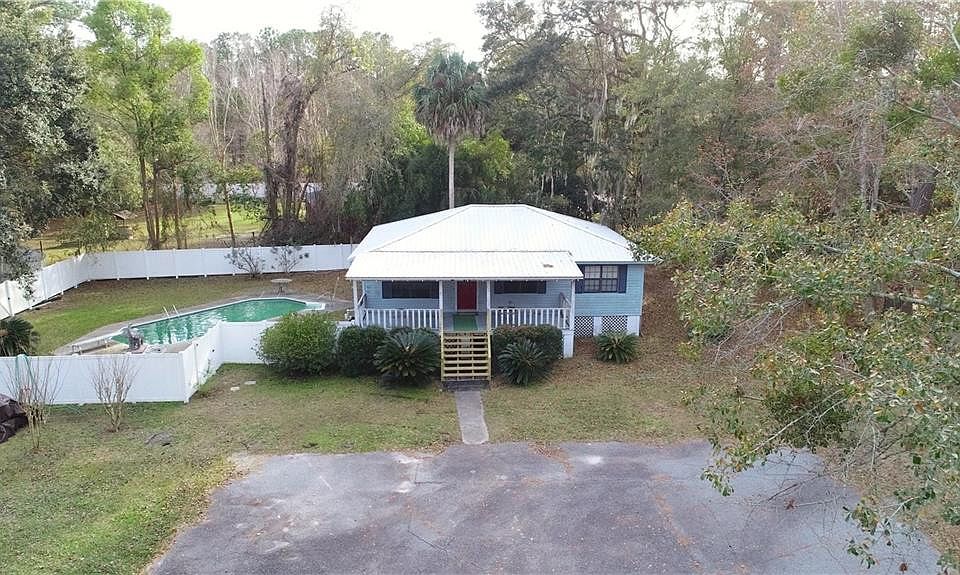 1st image of 236 Davenport Rd