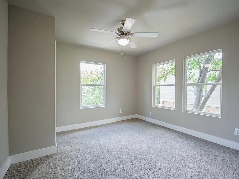 312 Avondale Ave — Photo 25
