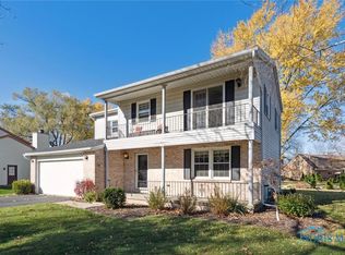 885 Mill Rd, Perrysburg, OH 43551