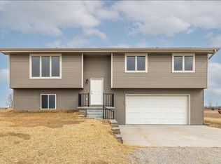19876 Mayfield Cir, Pacific Junction, IA 51561