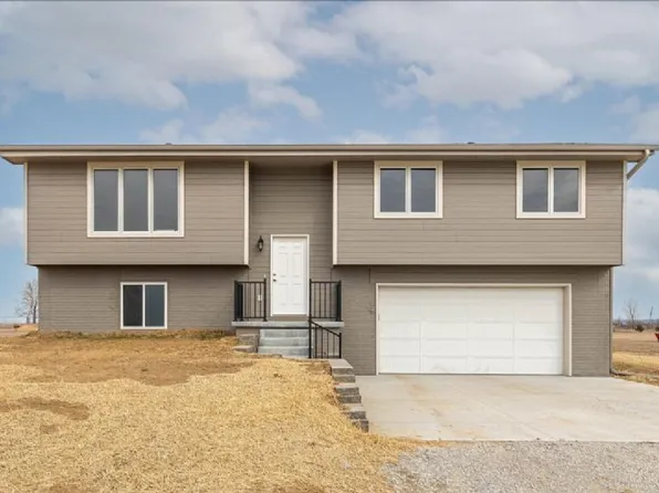 19876 Mayfield Cir, Pacific Junction, IA 51561