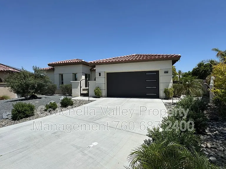 74635 Tesla Dr — Photo 4