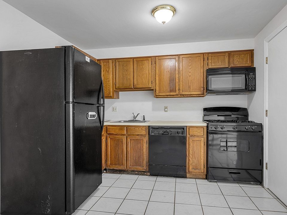 1st image of 74 Roper St #F