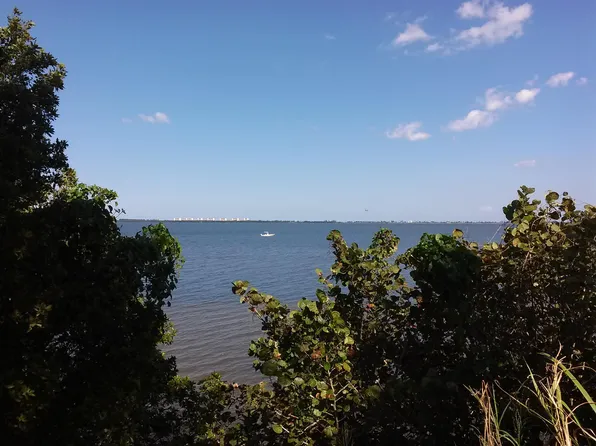 10609 S Indian River S Drive, Fort Pierce, FL 34982