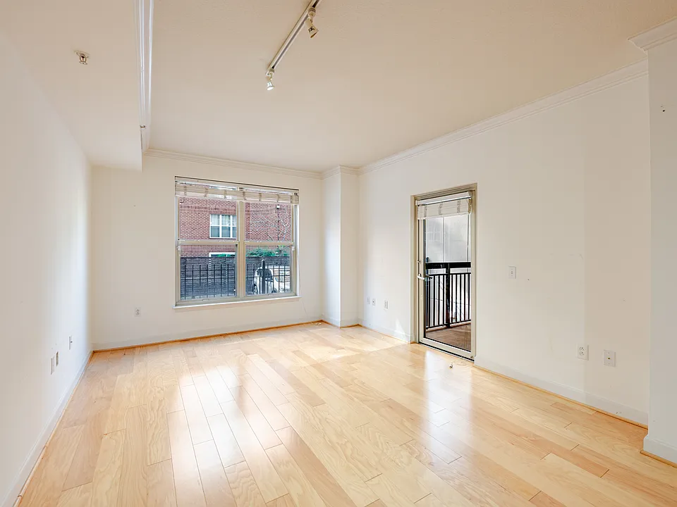 1441 Rhode Island Ave NW #105