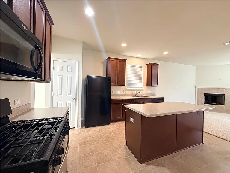 11704 Monterosso Dr — Photo 4