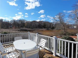 10 Capen St, Warwick, RI 02889