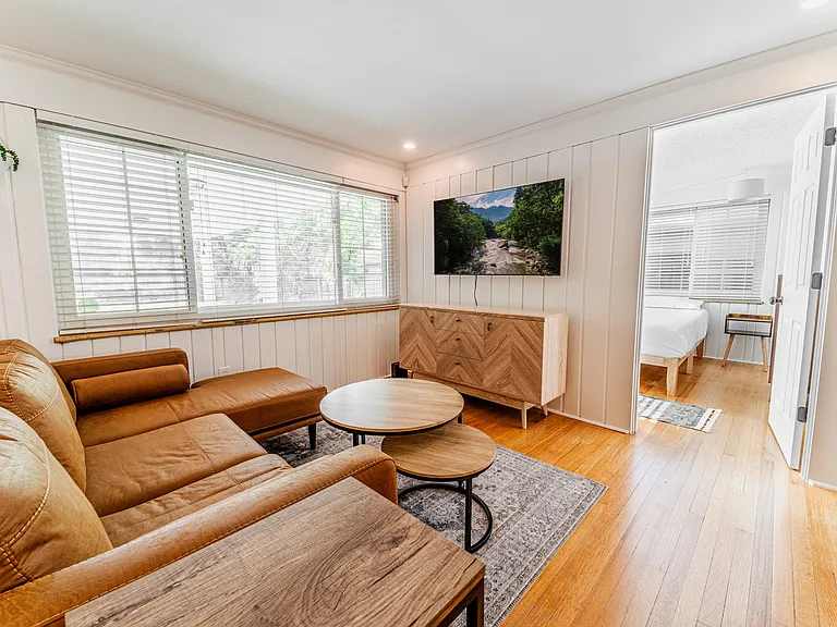 3227 N Orange Ave — Photo 4
