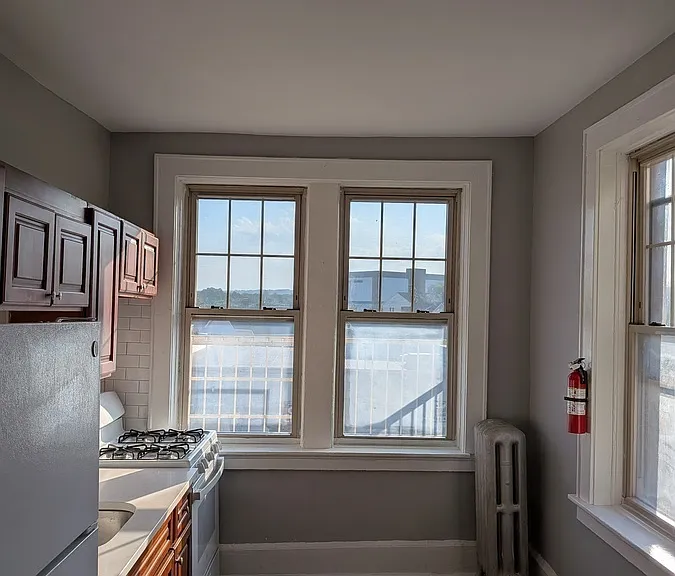 380 Bloomfield Ave #304 — Photo 5