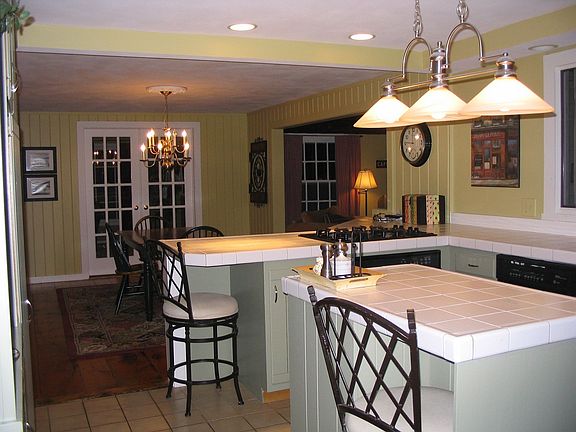 open kitchen to family room and living room