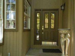 5523 Royal Oaks Dr, Lake Oswego, OR 97035