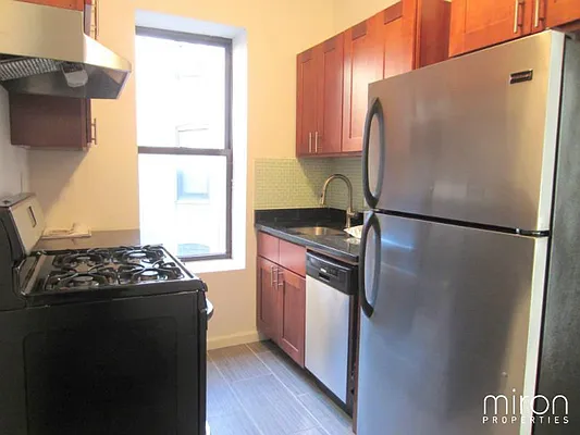 Rented by Miron Properties | media 27