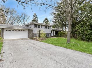 12901 S 70th Ct, Palos Heights, IL 60463