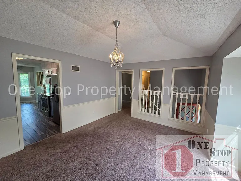 3032 NE 73rd Ter — Photo 5
